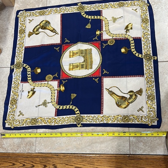 Parisian Silk scarf - Picture 7 of 7